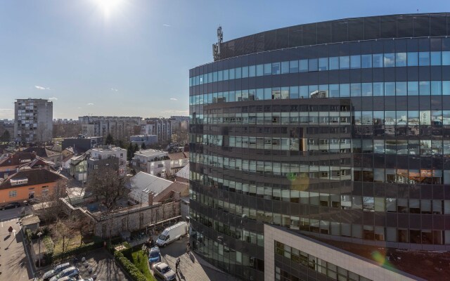 Spacious Apartment in Radnička Business Zone