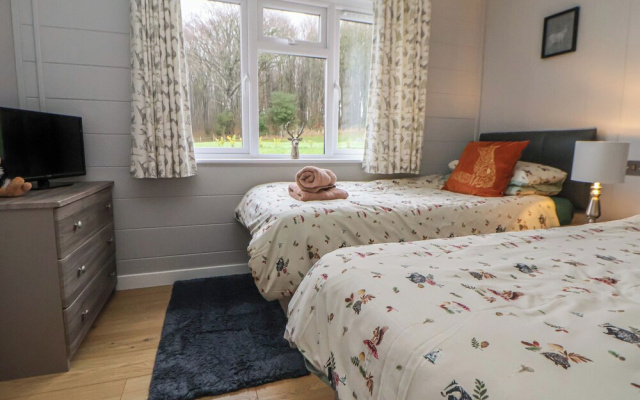 Holly Lodge