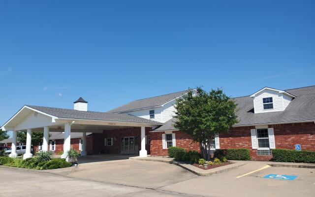 Candlelight Inn & Suites Hwy 69 near McAlester