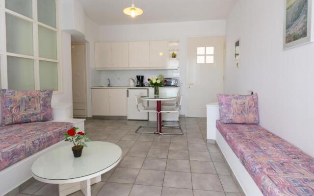 Markakis Apartments
