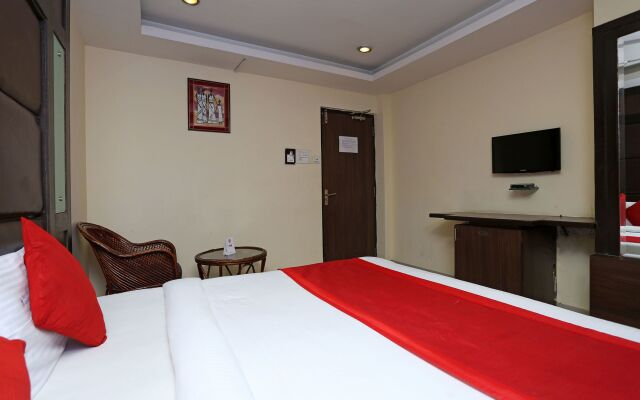 OYO 6648 Hotel Royal Residency