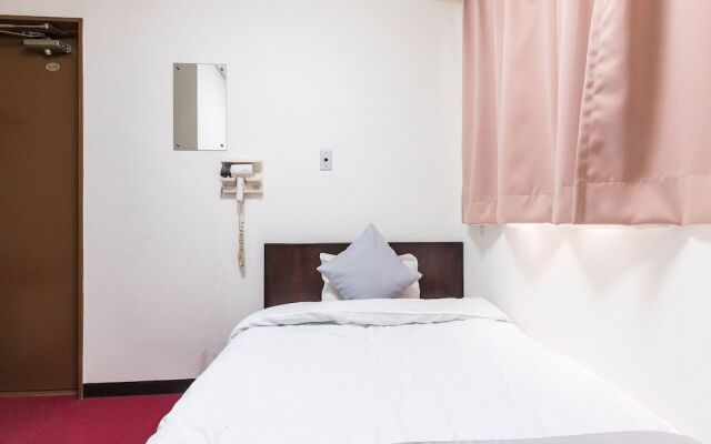 Business Hotel Green by OYO Rooms