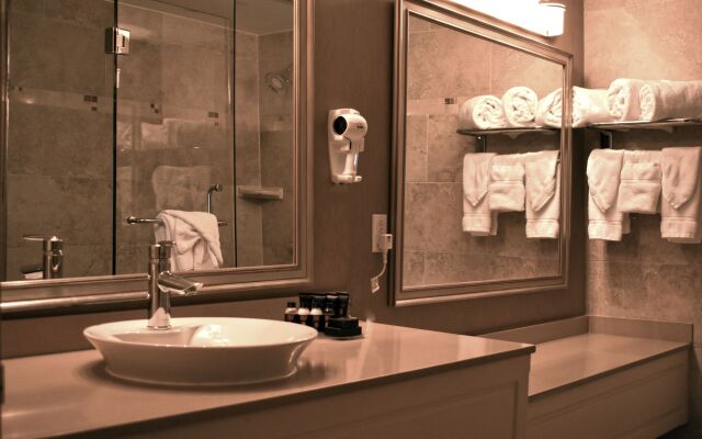 Crowne Plaza Hamilton