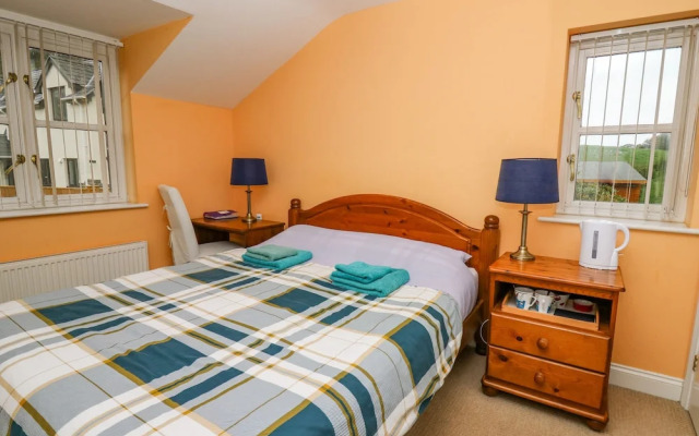 Penybont Apartment