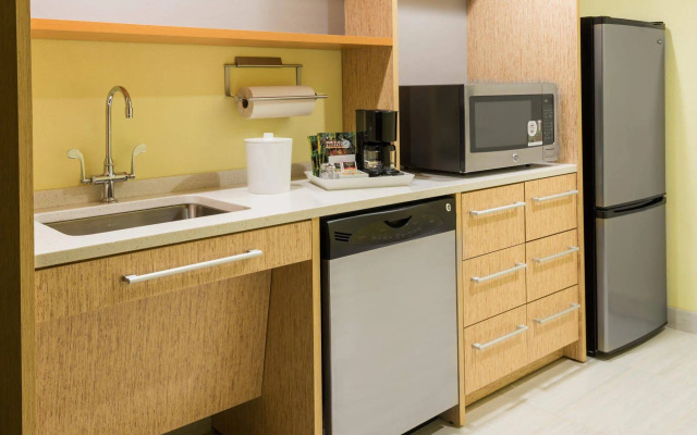 Home2 Suites by Hilton Buffalo Airport / Galleria Mall