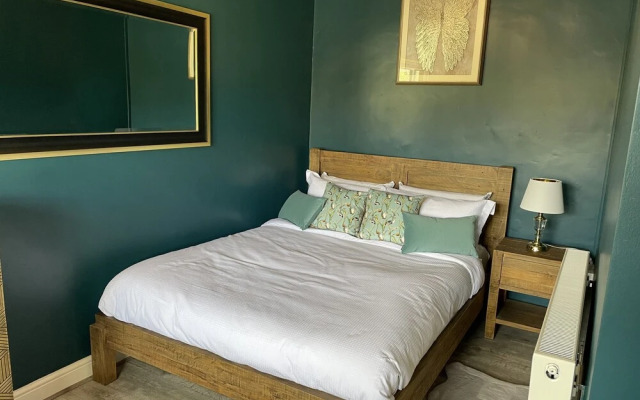 The Hole In The Wall