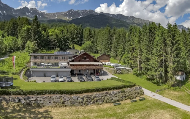 Sweet Cherry Boutique & Guesthouse Tyrol