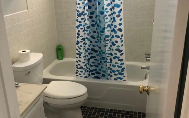 Country Club Drive 208