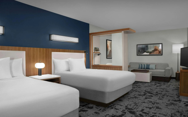 SpringHill Suites Savannah Downtown / Historic District