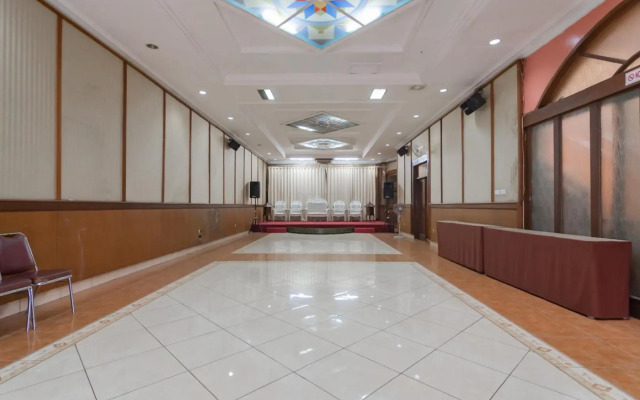OYO 228 Hotel Lodaya