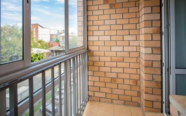 9 ночей на улице Карла Либкнехта 112