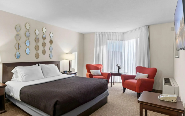 Travelodge by Wyndham Saskatoon