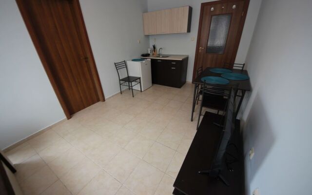 Sunny Day 2 Menada Apartments