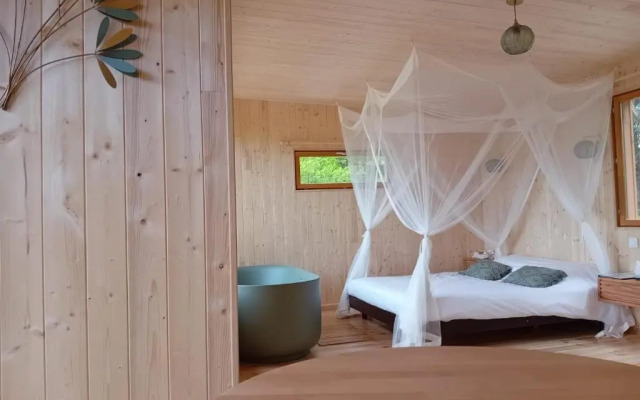 Hetre Sous Le Charme