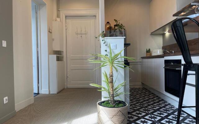 Beaux-Arts • 2 Chambres 2 Sdb • Parking Prive