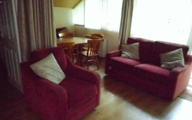 Orchard Lodge #15