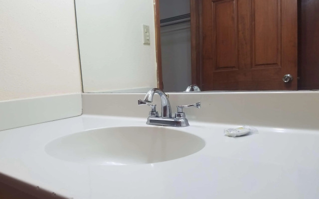 Laos Mar Hotel & Suites
