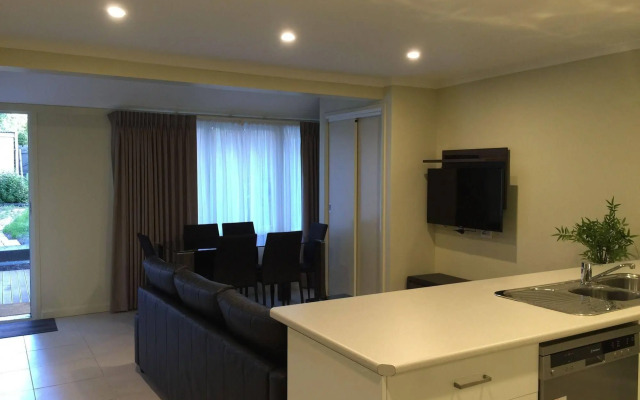 Park Squire Motor Inn and Serviced Apartments