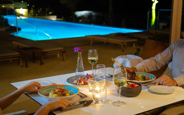 Akrotiri Beach Resort Hotel - Adults friendly