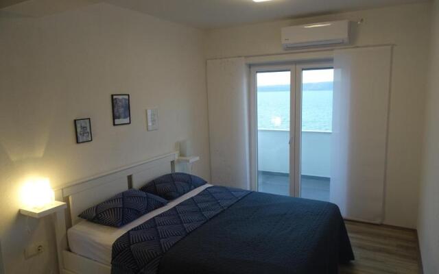 Seaside Villa mit Pool für 12 Personen