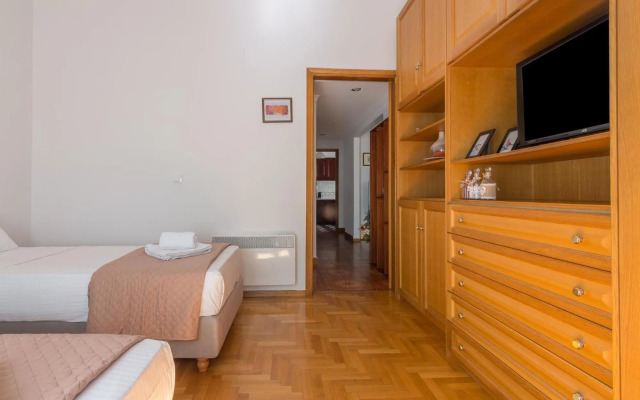 Nice 2bedroom apartment in Pagkrati