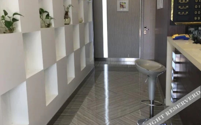 骏怡连锁酒店(济南高铁齐州路店)