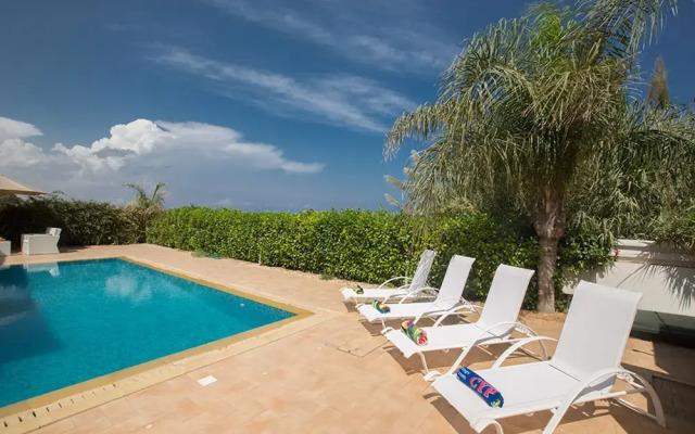 Beautiful Villa With Private Pool, Paralimni Villa 1235