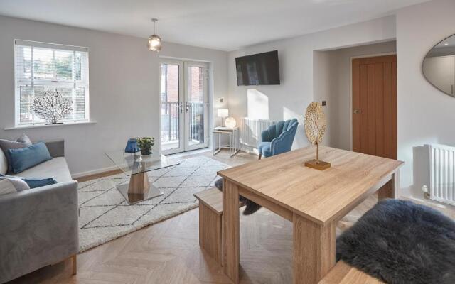 Host & Stay - Shipwrights