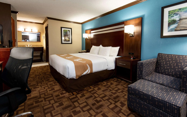 Quality Inn & Suites Quakertown - Allentown