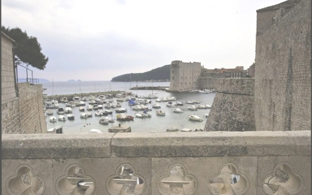 Sea View West Room With Bath, Kitchen, Yakuzzi on Terrace