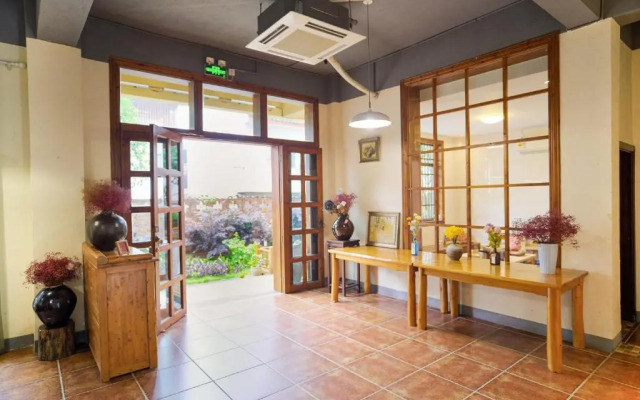 Yangshuo Eden Inn