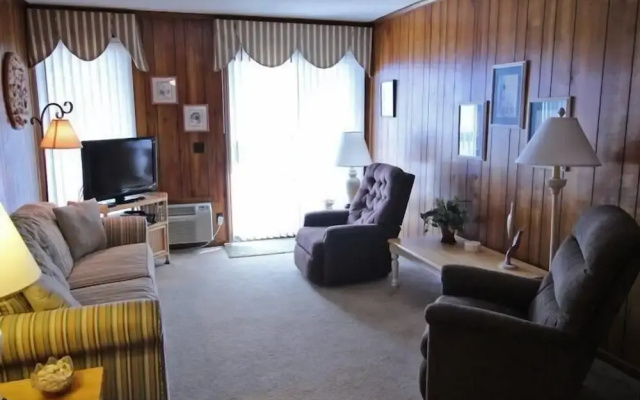 Shore Drive Quarters