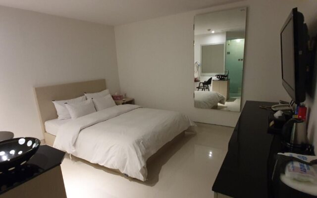 Infinity Hotel