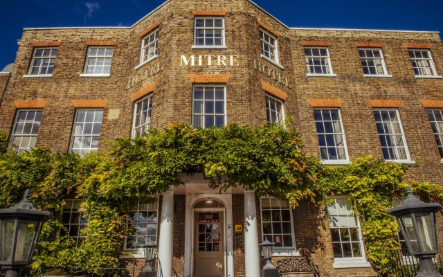 The Mitre Hotel Hampton Court