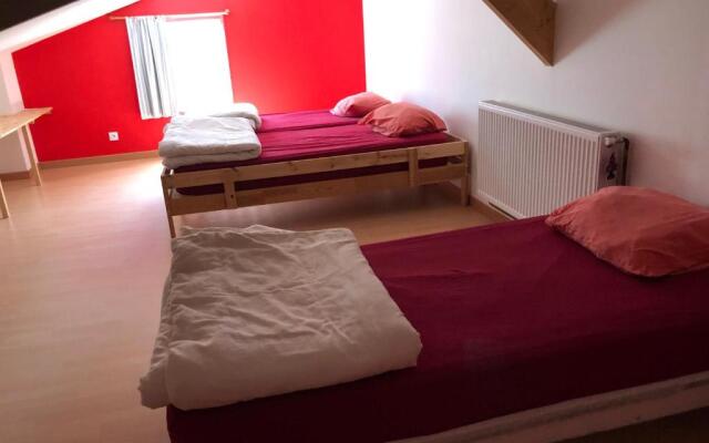 Gîte Saint-Léonard-des-Bois, 8 pièces, 15 personnes - FR-1-410-224