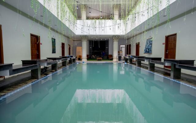 Super OYO Capital O 293 Mutiara Hijau Suites Syariah