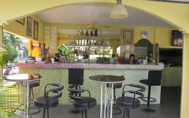 New Dao Café