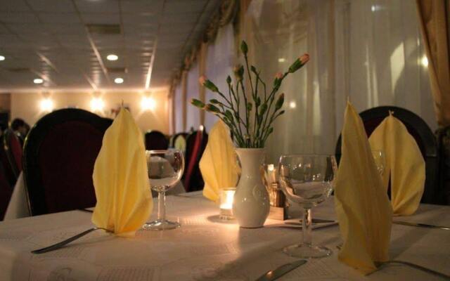 Öreg-tó Hotel és Rendezvénytér