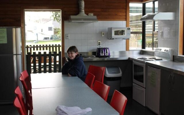 Christchurch Kiwi Holiday Park & Motels