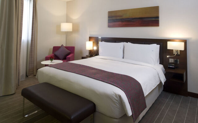 Holiday Inn Muscat Al Seeb, an IHG Hotel