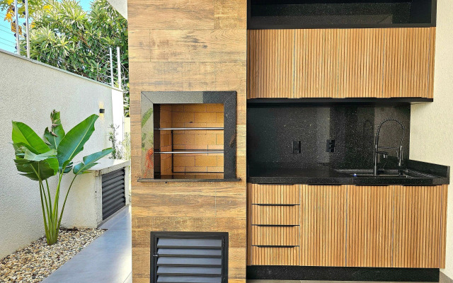 Casa Alto Padrão Novíssima 3 quartos