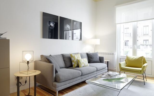 Urbieta 2 Apartment by FeelFree Rentals