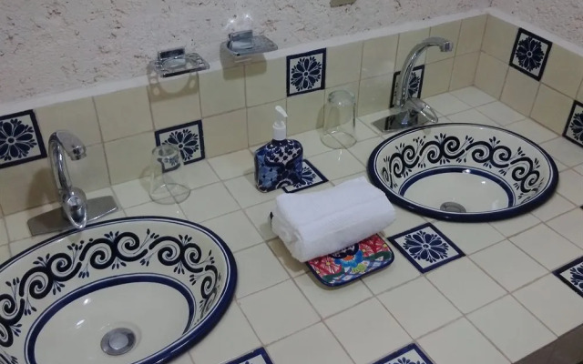 Mex Suites Casa Azul B&B