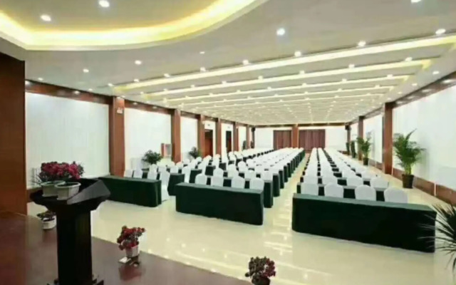 Yingzhuang Lijia Business Hotel