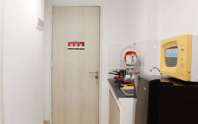 Elegant Studio At Azalea Suites Apartment