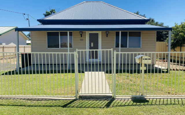 Castlereagh Lodge Motel