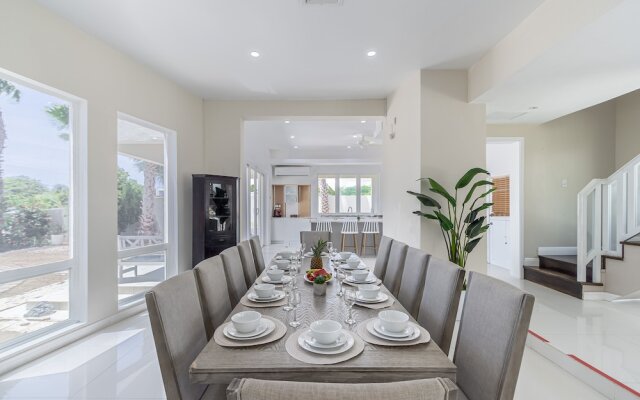 Direct Ocean Front Villa With Private Pool + View! Boca Catalina Malmok!
