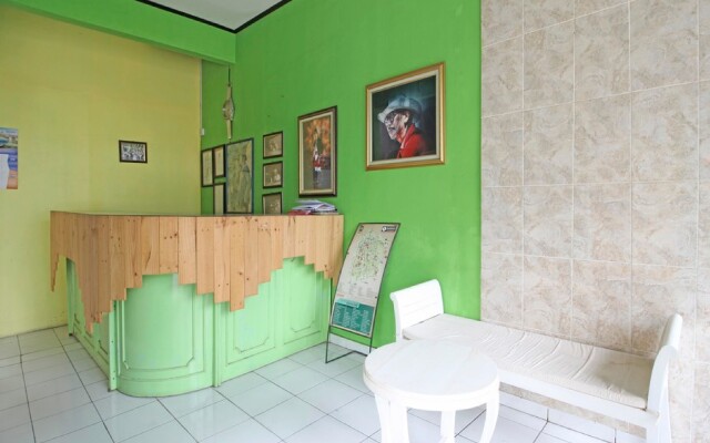 RedDoorz near Pojok Beteng Prawirotaman