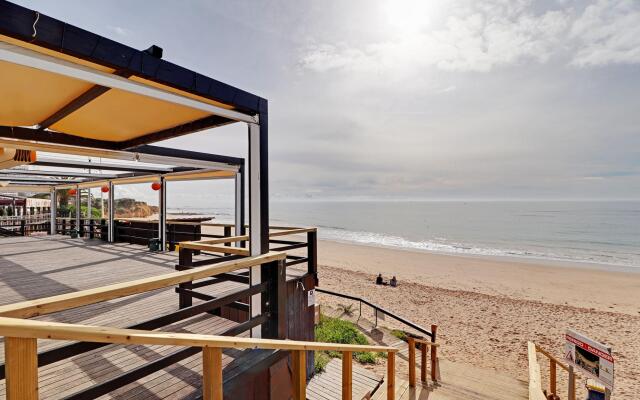 Albufeira Central 1 by Homing