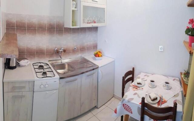 Apartments Liza - 80m from the sea